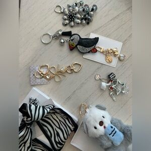 LOT OF 6 generic purse charms keychains all for $30
